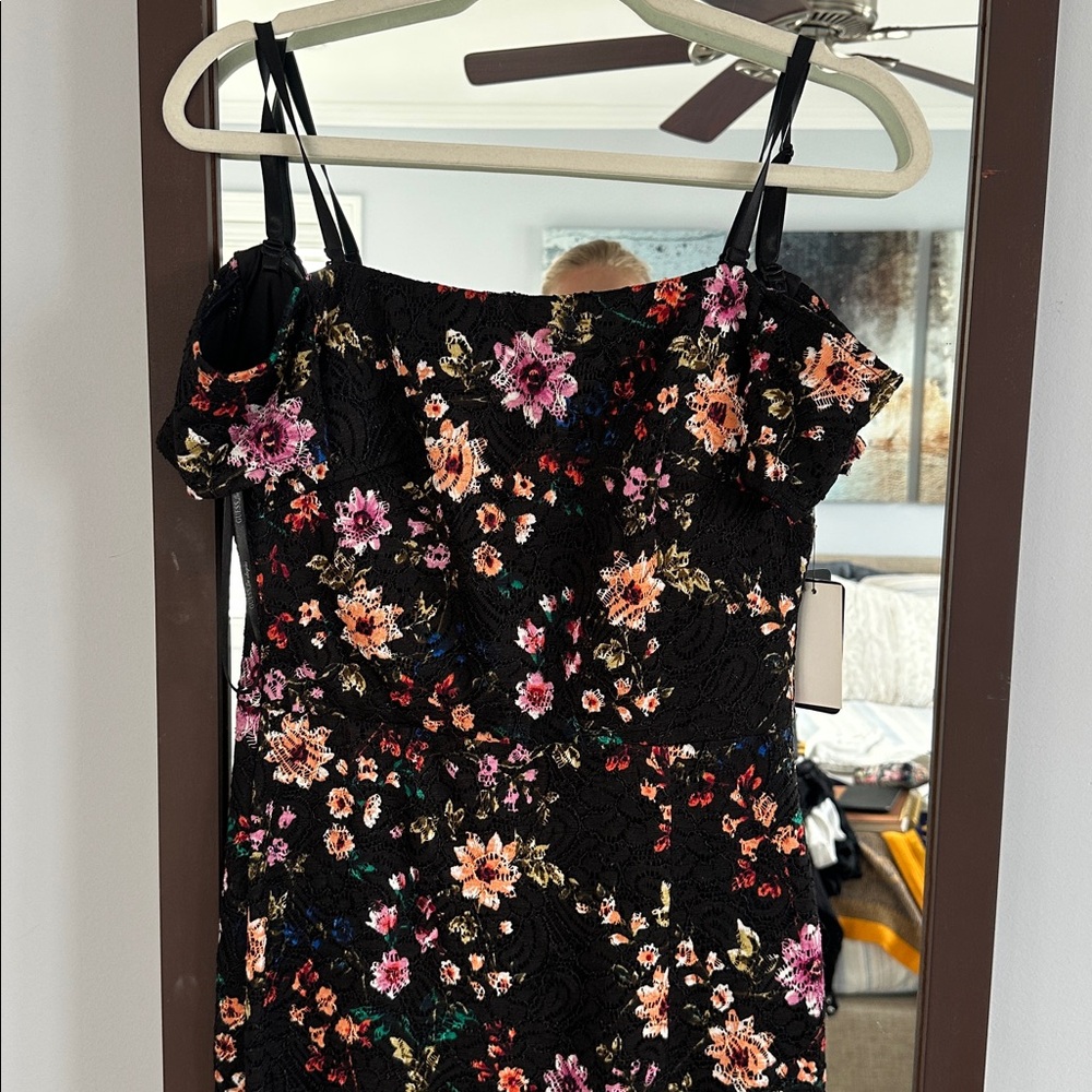 Guess size 4 Black floral lace midi dress - Picture 4 of 7
